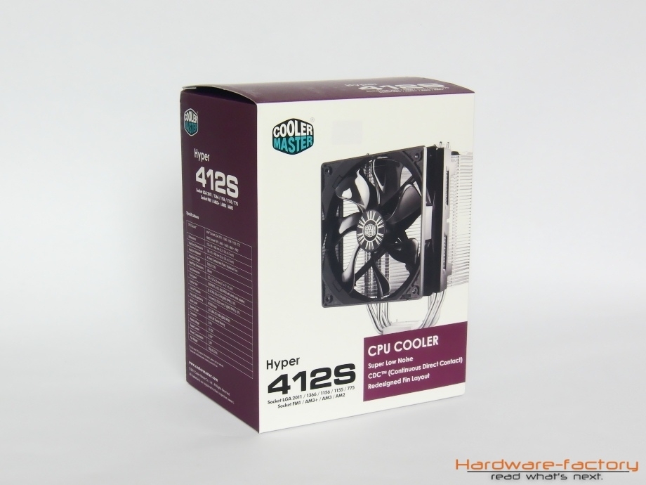 Für Cooler Master schon typisch ist auch die Verpackung des Hyper 412S weiss/lila und zeigt ein Abbild des Kühlers.