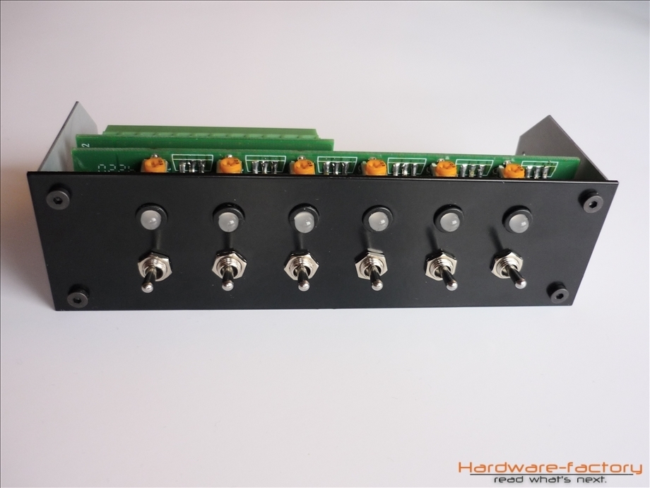 Die Phobya Fan-Switch in der frontalen Ansicht